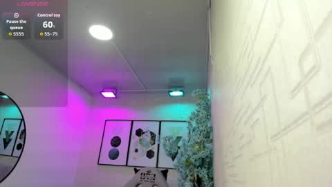 Snapshot of carolina_cherry chatting on May 12, 12:35 pm CAROLINA. online show from May 12, 12:35 pm