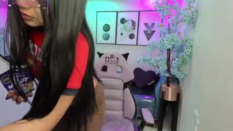 Snapshot of carolina_cherry chatting on June 24, 12:26 pm CAROLINA. online show from June 24, 12:26 pm