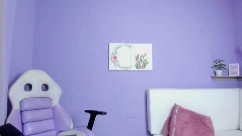 Snapshot of carolina_latinlady chatting on March 1, 12:07 am Carolina online show from March 1, 12:07 am