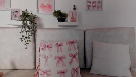 Snapshot of carolina_latinlady chatting on March 9, 2:50 am Carolina online show from March 9, 2:50 am