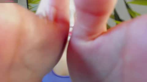 Snapshot of carolina_sky chatting on June 5, 1:45 am carolina_sky online show from June 5, 1:45 am