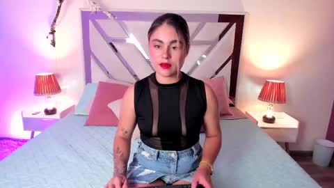 carolina_torres25 online show from April 18, 8:09 pm