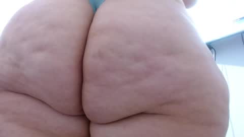 Snapshot of carolina_zabala_19 chatting on June 2, 5:04 pm carolina_zabala_19 online show from June 2, 5:04 pm