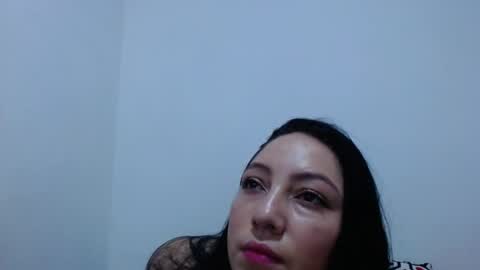 Snapshot of carolina_zabala_19 chatting on June 22, 7:33 pm carolina_zabala_19 online show from June 22, 7:33 pm