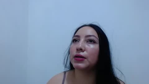 Snapshot of carolina_zabala_19 chatting on June 28, 5:19 pm carolina_zabala_19 online show from June 28, 5:19 pm