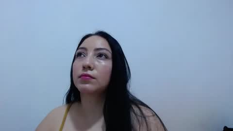 Snapshot of carolina_zabala_19 chatting on July 27, 3:41 pm carolina_zabala_19 online show from July 27, 3:41 pm