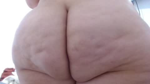 Snapshot of carolina_zabala_19 chatting on August 2, 1:53 pm carolina_zabala_19 online show from August 2, 1:53 pm