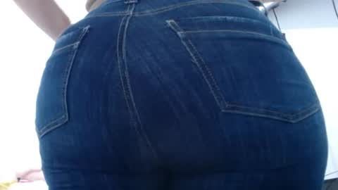 Snapshot of carolina_zabala_19 chatting on August 3, 3:16 pm carolina_zabala_19 online show from August 3, 3:16 pm