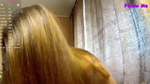 Snapshot of carolinadiamond chatting on May 15, 9:27 am carolinadiamond online show from May 15, 9:27 am