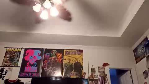 Snapshot of carolinajuggalo17 chatting on June 6, 12:27 am carolinajuggalo17 online show from June 6, 12:27 am