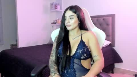 Snapshot of carolinasnt21 chatting on February 5, 3:13 am carolina snt online show from February 5, 3:13 am