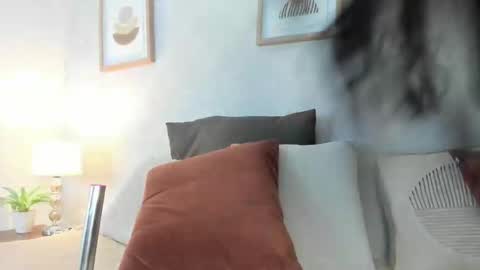 Snapshot of caroline_dh chatting on May 25, 10:32 am Caroline online show from May 25, 10:32 am