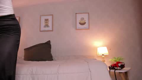 Snapshot of caroline_dh chatting on July 21, 11:34 am Caroline online show from July 21, 11:34 am