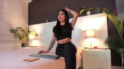 Snapshot of caroline_dh chatting on July 26, 4:36 pm Caroline online show from July 26, 4:36 pm