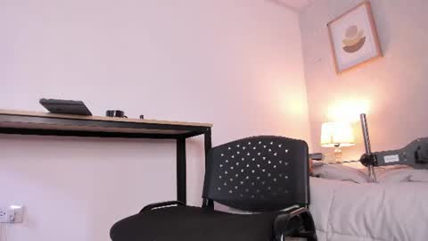 Snapshot of caroline_dh chatting on July 28, 4:39 pm Caroline online show from July 28, 4:39 pm