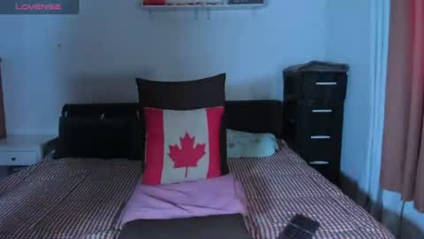 Snapshot of caroline_east chatting on July 8, 2:16 am caroline_east online show from July 8, 2:16 am