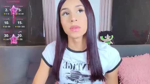 caroline_foster1 online show from July 10, 12:08 pm