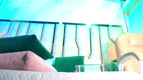 Snapshot of caroline_palmerr chatting on December 17, 3:12 am Carolina online show from December 17, 3:12 am