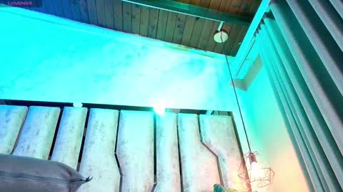 Snapshot of caroline_palmerr chatting on December 20, 4:19 am Carolina online show from December 20, 4:19 am