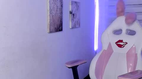 Snapshot of caroline_rodriguez_9 chatting on June 11, 12:32 am caroline_rodriguez_9 online show from June 11, 12:32 am