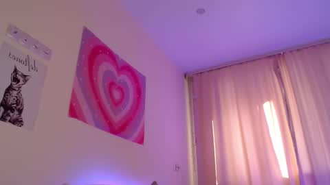 Snapshot of carolineamber chatting on January 16, 6:17 am Carlolina online show from January 16, 6:17 am