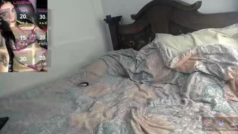 carolinee_fooox online show from February 5, 3:27 pm