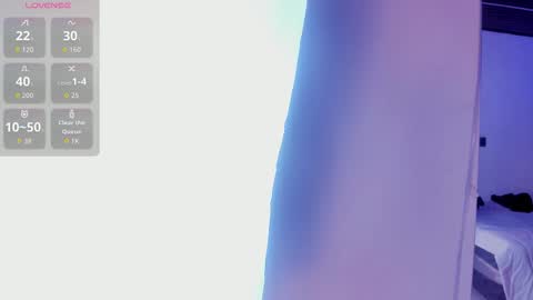 Snapshot of carolinemiller1 chatting on February 15, 11:52 am Caro online show from February 15, 11:52 am