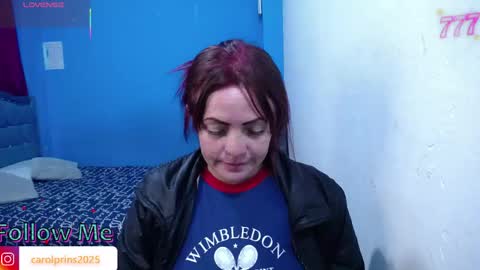 Snapshot of carolinhe_ chatting on May 16, 9:35 pm Carolinhe online show from May 16, 9:35 pm