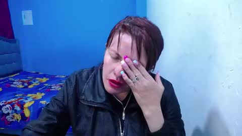 Snapshot of carolinhe_ chatting on June 29, 9:59 pm Carolinhe online show from June 29, 9:59 pm