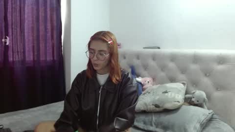 Snapshot of carolinnapinkman chatting on March 5, 7:21 pm carolinnapinkman online show from March 5, 7:21 pm