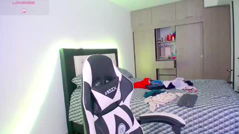 Snapshot of carolinnefiotti chatting on November 25, 2:28 pm CarolinneFiotti online show from November 25, 2:28 pm