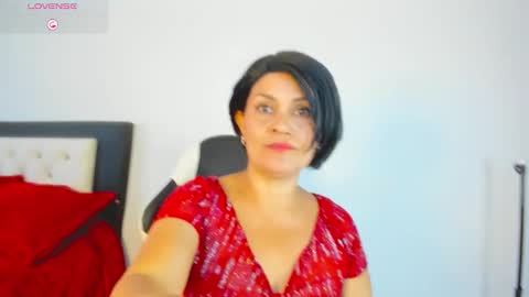 Snapshot of carolinnefiotti chatting on January 8, 4:53 pm CarolinneFiotti online show from January 8, 4:53 pm