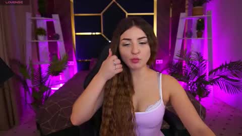 Snapshot of carollynee chatting on December 16, 9:09 pm carollynee online show from December 16, 9:09 pm