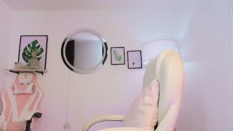 Snapshot of carolyne_sweet chatting on July 30, 1:26 am carolyne_sweet online show from July 30, 1:26 am