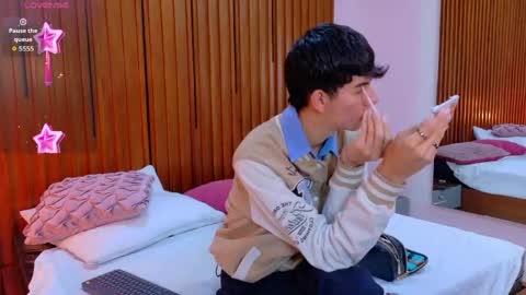 carolynfoster online show from May 8, 10:53 am