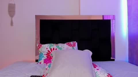 Caro  online show from December 8, 5:22 pm