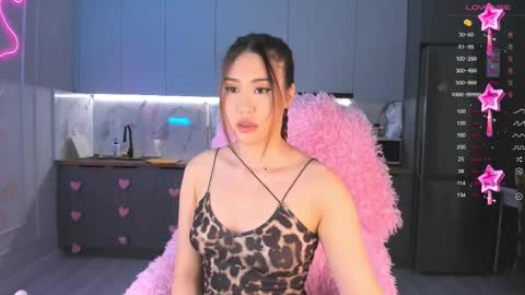 Snapshot of carpe_diemmm chatting on February 9, 8:45 pm Yummi online show from February 9, 8:45 pm