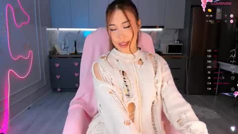 Snapshot of carpe_diemmm chatting on October 7, 1:25 am Yummi online show from October 7, 1:25 am