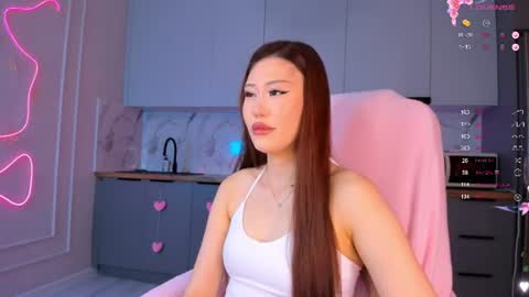 Snapshot of carpe_diemmm chatting on July 24, 1:25 am Yummi online show from July 24, 1:25 am