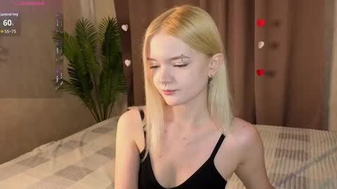 Snapshot of carrie_foster chatting on February 21, 8:15 am Carrie foster online show from February 21, 8:15 am