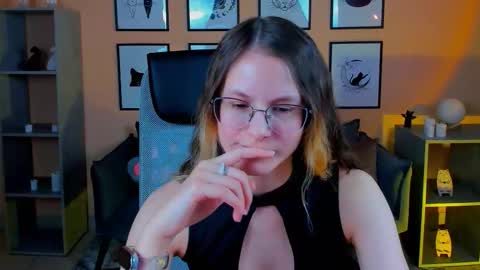 carrie_roses online show from October 15, 4:56 am