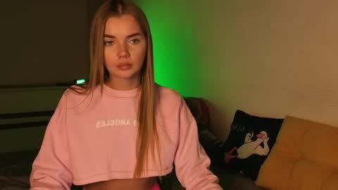 carriebradshawww online show from December 22, 2:25 pm