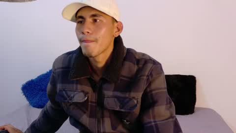 Snapshot of carter_brookss chatting on July 10, 4:17 am online show from July 10, 4:17 am