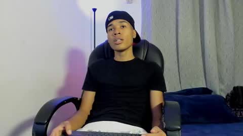 Snapshot of carterbrownbbc chatting on September 26, 3:21 am Carter online show from September 26, 3:21 am