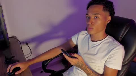 Snapshot of carterbrownbbc chatting on October 3, 8:55 am Carter online show from October 3, 8:55 am