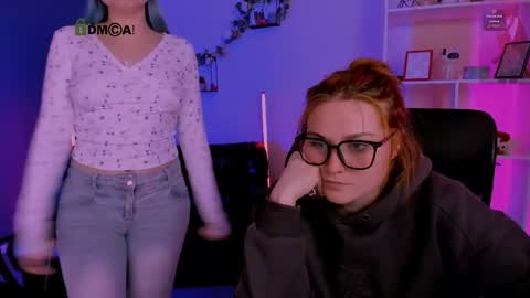 casey_meow_ online show from April 24, 9:01 am