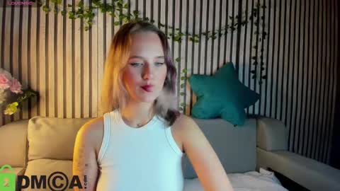 Casey sweeet online show from December 5, 9:18 am