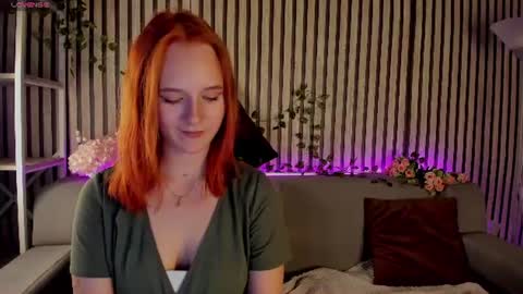 Snapshot of casey_sweeet chatting on June 14, 2:08 pm Casey sweeet online show from June 14, 2:08 pm