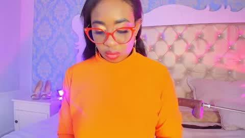 Snapshot of caseymoon chatting on June 7, 12:31 pm Casey online show from June 7, 12:31 pm