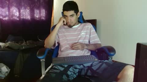 Snapshot of cash_master_san chatting on January 5, 5:27 pm Cash Master San online show from January 5, 5:27 pm